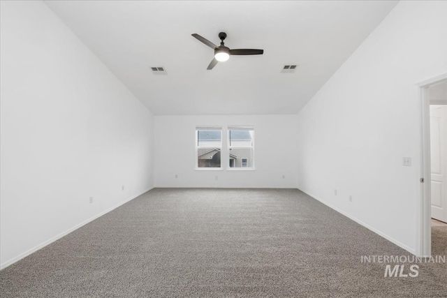 9553 W Trestlewood Dr, Boise, ID 83709