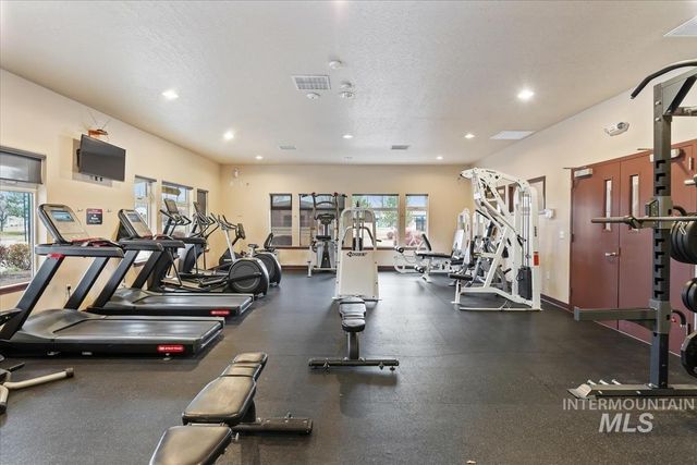 9553 W Trestlewood Dr, Boise, ID 83709