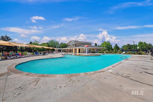 9553 W Trestlewood Dr, Boise, ID 83709