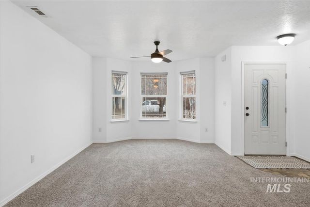 9553 W Trestlewood Dr, Boise, ID 83709