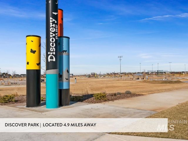 9553 W Trestlewood Dr, Boise, ID 83709