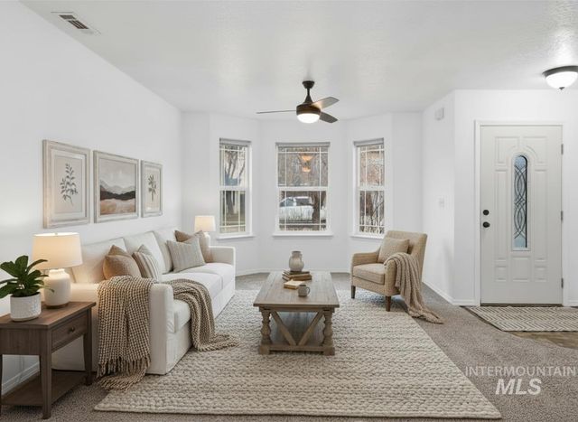 9553 W Trestlewood Dr, Boise, ID 83709