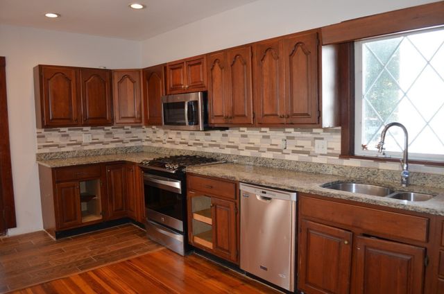 35 Ruskindale Rd, Boston, MA 02136