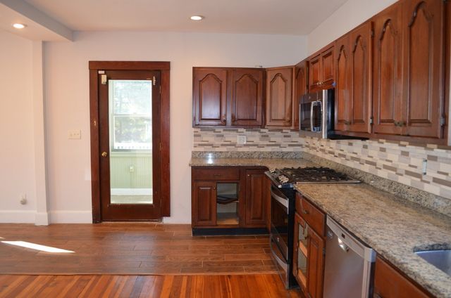 35 Ruskindale Rd, Boston, MA 02136