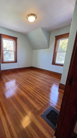 35 Ruskindale Rd, Boston, MA 02136