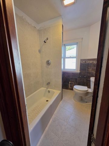 35 Ruskindale Rd, Boston, MA 02136
