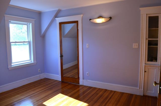 35 Ruskindale Rd, Boston, MA 02136
