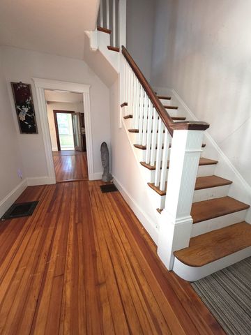 35 Ruskindale Rd, Boston, MA 02136