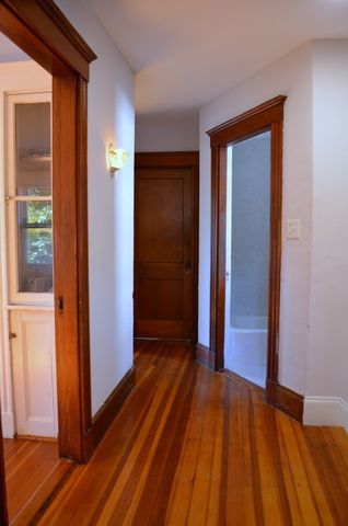 35 Ruskindale Rd, Boston, MA 02136