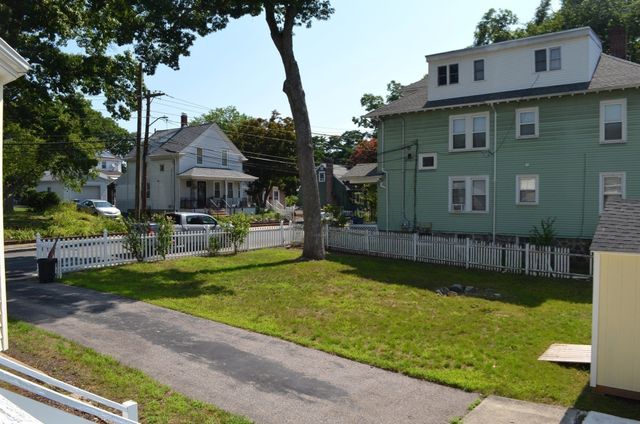 35 Ruskindale Rd, Boston, MA 02136
