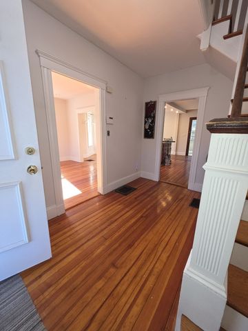 35 Ruskindale Rd, Boston, MA 02136