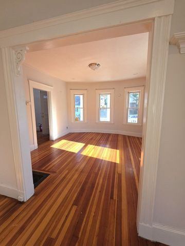 35 Ruskindale Rd, Boston, MA 02136