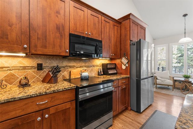 7635 Rollins Drive, Larkspur, CO 80118