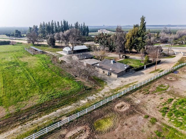 17281 E Belmont Avenue, Sanger, CA 93657