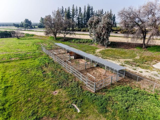 17281 E Belmont Avenue, Sanger, CA 93657