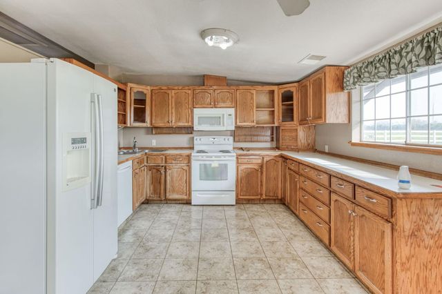17281 E Belmont Avenue, Sanger, CA 93657