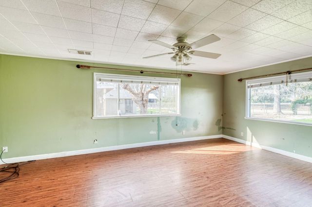17281 E Belmont Avenue, Sanger, CA 93657