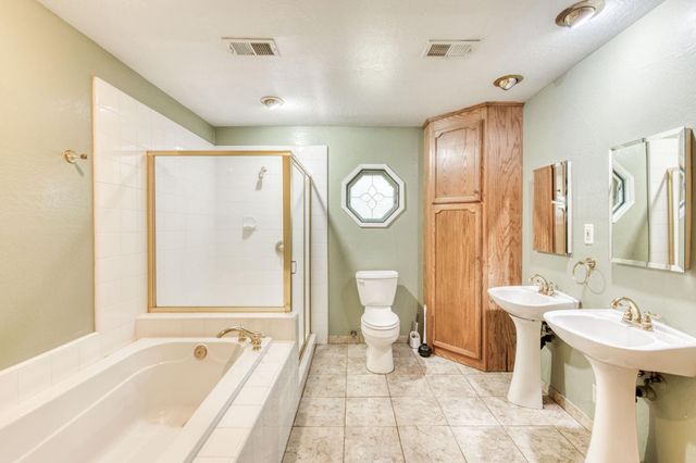 17281 E Belmont Avenue, Sanger, CA 93657