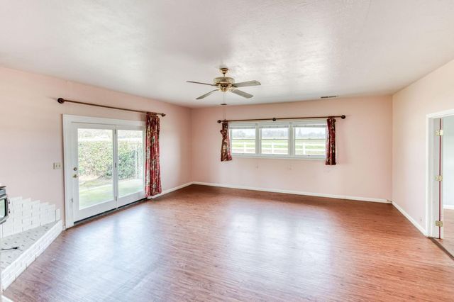 17281 E Belmont Avenue, Sanger, CA 93657