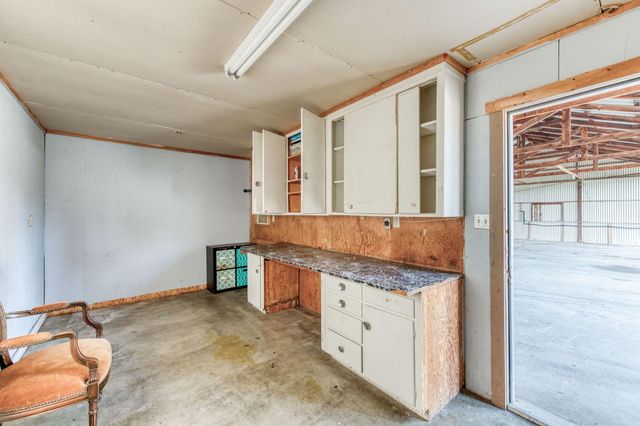 17281 E Belmont Avenue, Sanger, CA 93657
