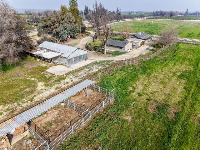 17281 E Belmont Avenue, Sanger, CA 93657