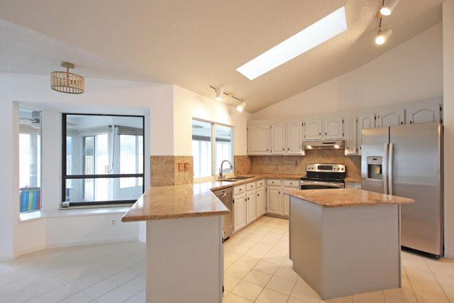 6944 Misty Lake Way, Jupiter, FL 33458