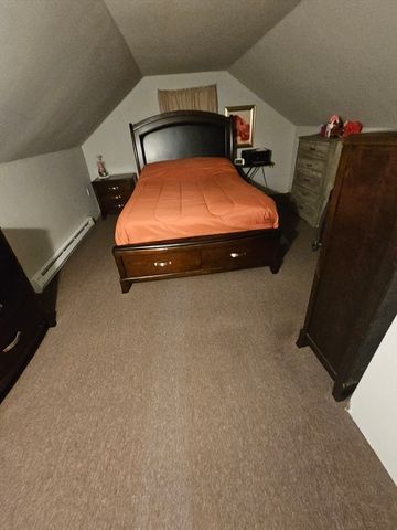 39 Lake St, Webster, MA 01570