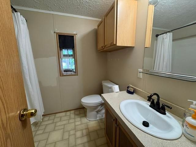 60 Tori Lane, Bennington, VT 05201