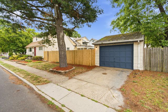 103 DICKINSON AVE, Hamilton, NJ 08629