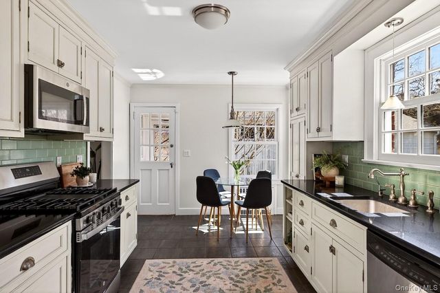 48 Fenwick Road, Hastings-on-hudson, NY 10706