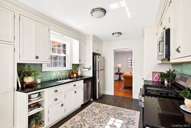 48 Fenwick Road, Hastings-on-hudson, NY 10706