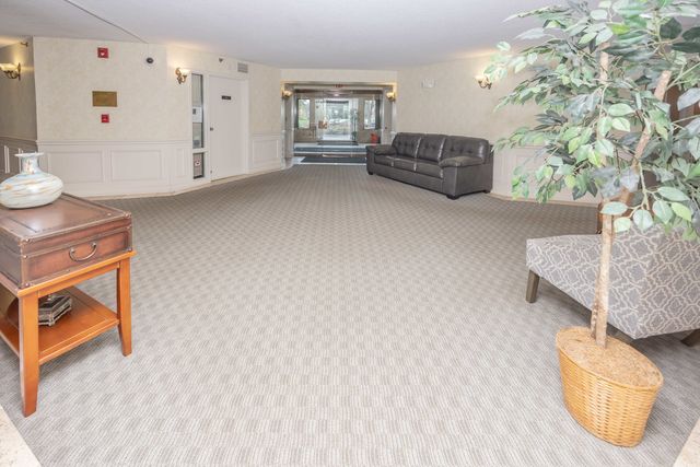 470 Fawell Boulevard 508, Glen Ellyn, IL 60137