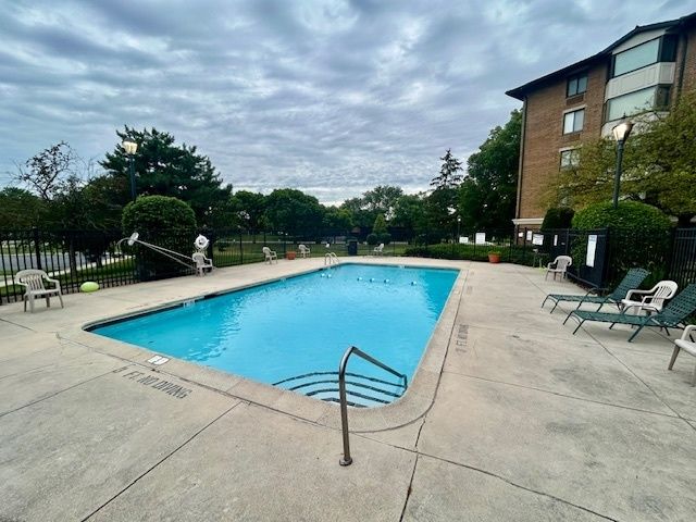 470 Fawell Boulevard 508, Glen Ellyn, IL 60137