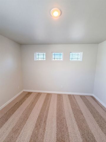 402 N Race Street, Tioga, TX 76271