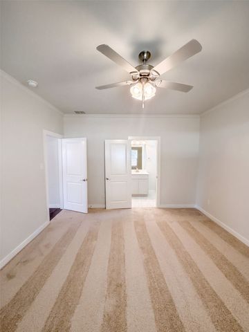 402 N Race Street, Tioga, TX 76271