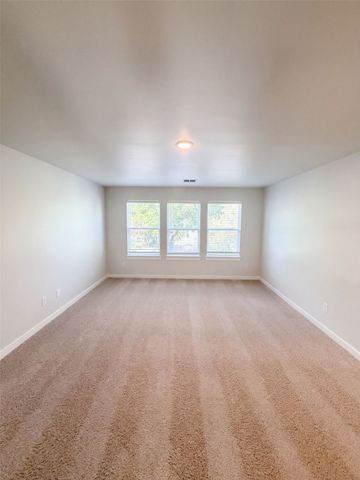 402 N Race Street, Tioga, TX 76271