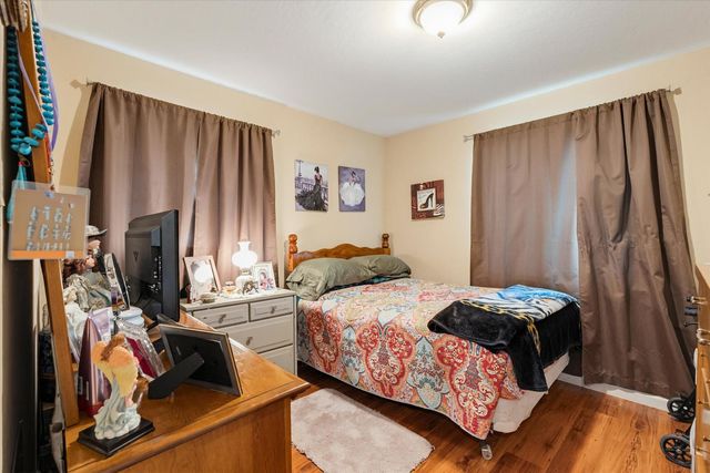 4921 Mcglashan St, Sacramento, CA 95820