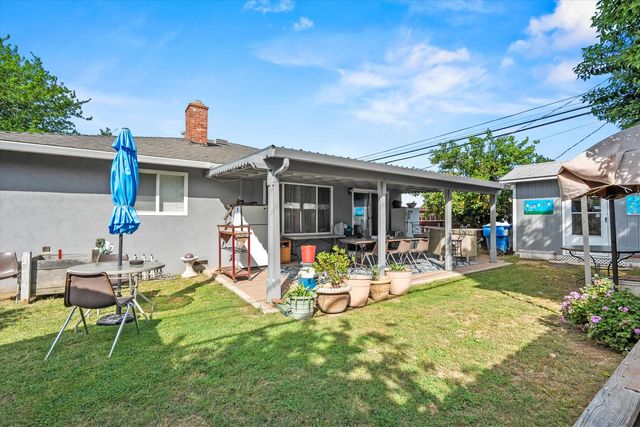 4921 Mcglashan St, Sacramento, CA 95820