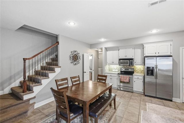 15624 W 61st Street, Shawnee, KS 66217