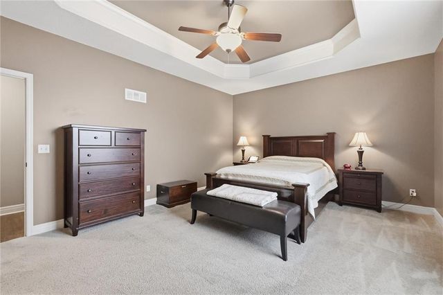 15624 W 61st Street, Shawnee, KS 66217