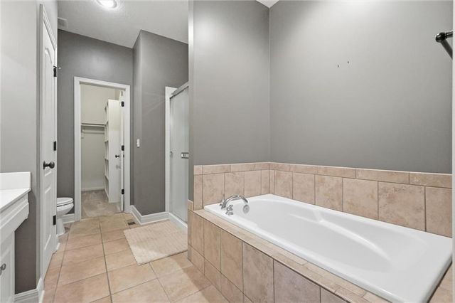 15624 W 61st Street, Shawnee, KS 66217