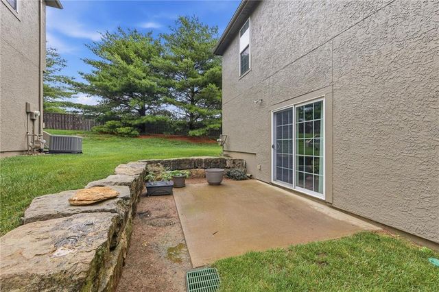 15624 W 61st Street, Shawnee, KS 66217