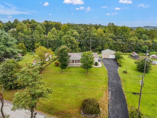 22 County Park Road, Frenchburg, KY 40322