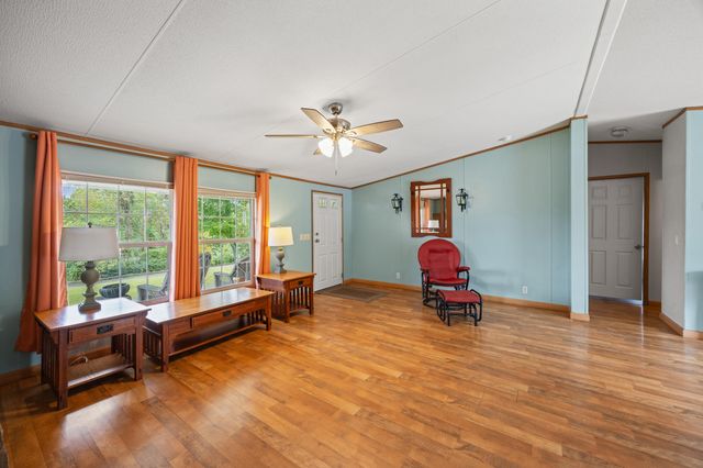 22 County Park Road, Frenchburg, KY 40322