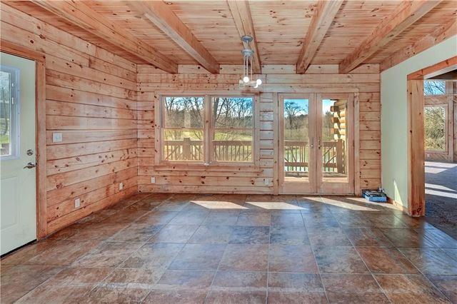 17301 E Kentucky Road, Independence, MO 64058