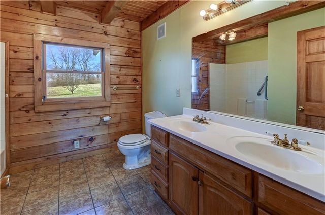 17301 E Kentucky Road, Independence, MO 64058