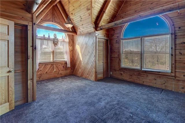 17301 E Kentucky Road, Independence, MO 64058