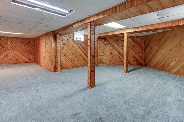 17301 E Kentucky Road, Independence, MO 64058