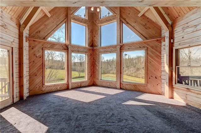 17301 E Kentucky Road, Independence, MO 64058