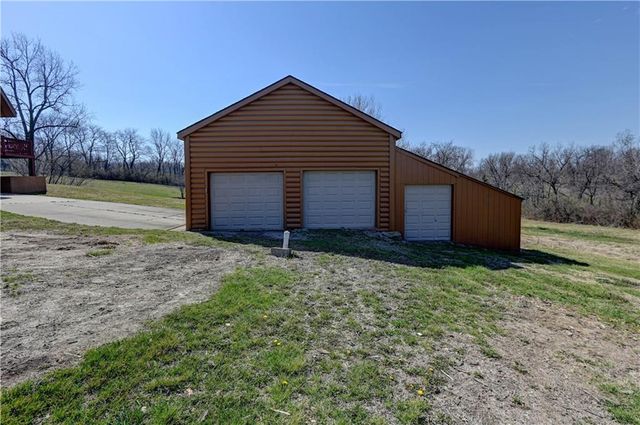 17301 E Kentucky Road, Independence, MO 64058